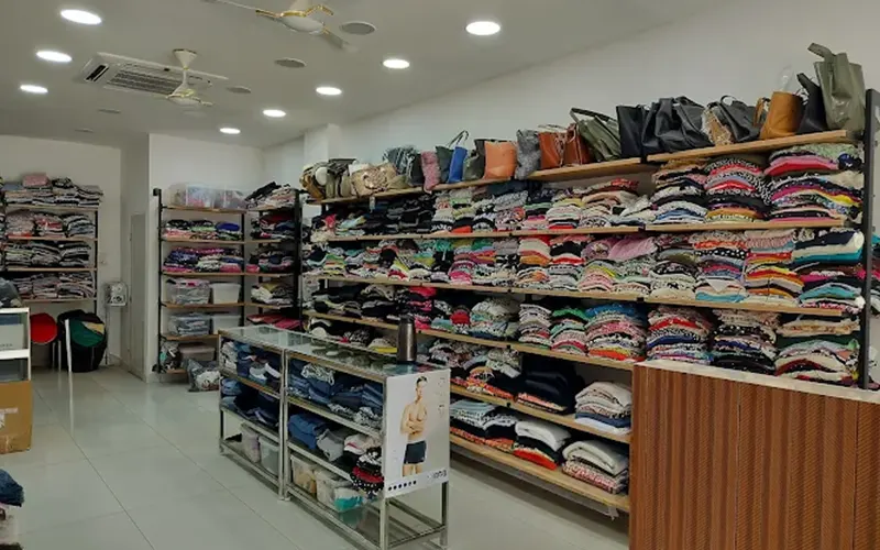 Garment Showroom Racks